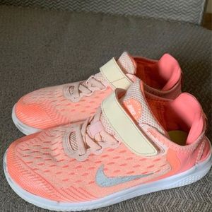 Nike girl shoes